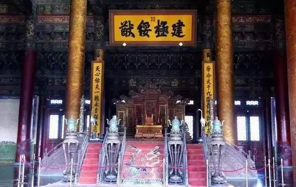 匾額放在室內(nèi)還是室外_匾額放在桌面上支架_匾額放在哪