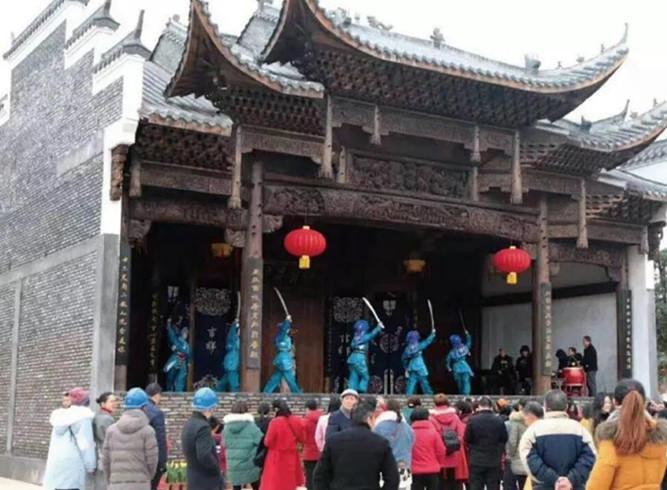 天下第一關(guān)匾額朝_啟功題書畫院扁匾額_匾額怎么量