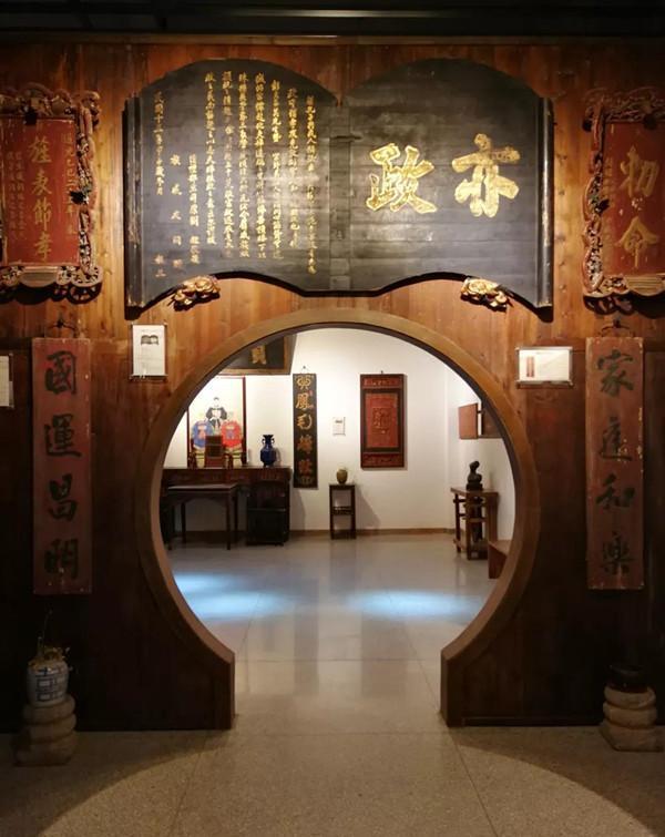 天下第一關(guān)匾額朝_啟功題書畫院扁匾額_匾額怎么量
