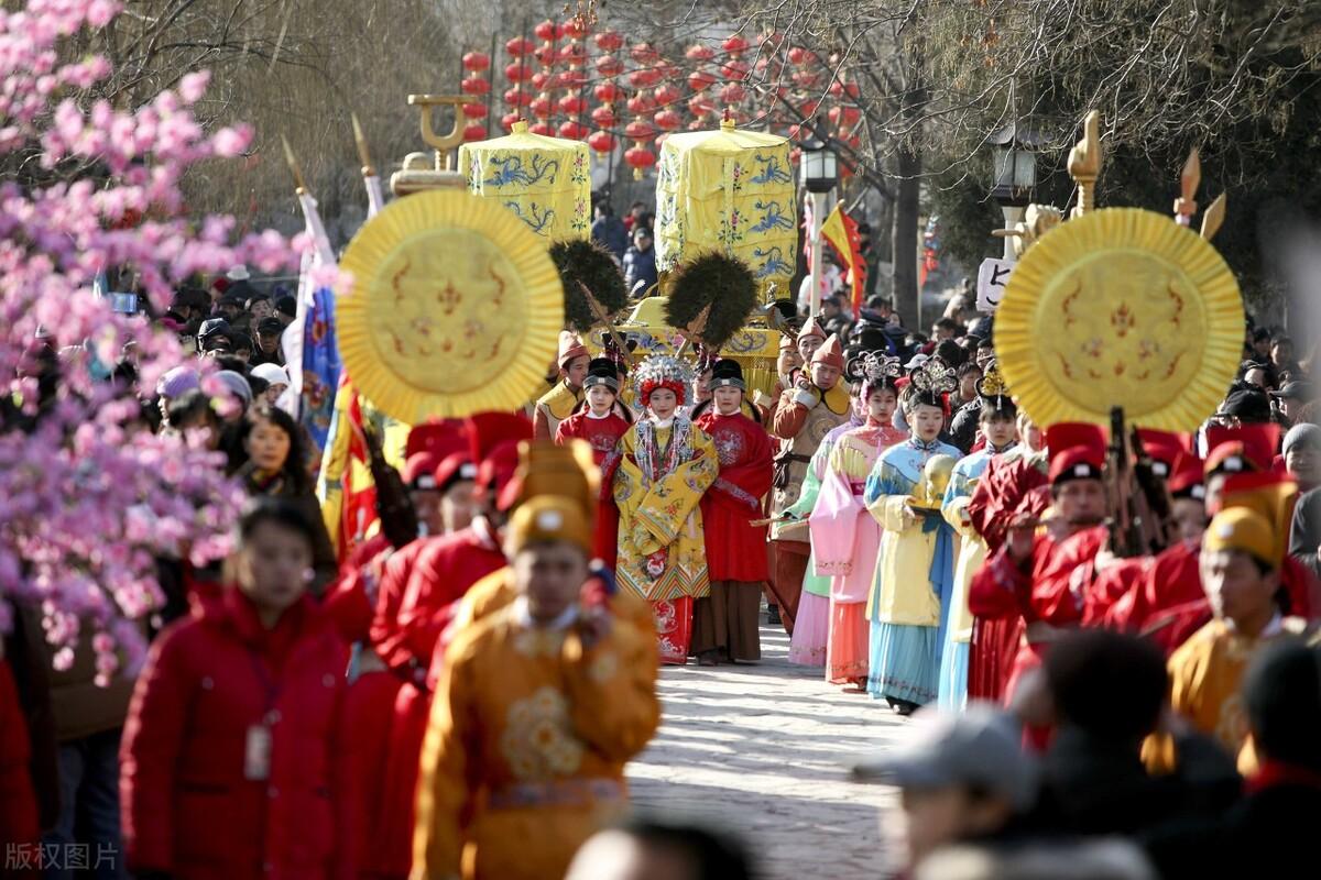 匾額和牌匾的區(qū)別_匾額的讀音_家慶匾額