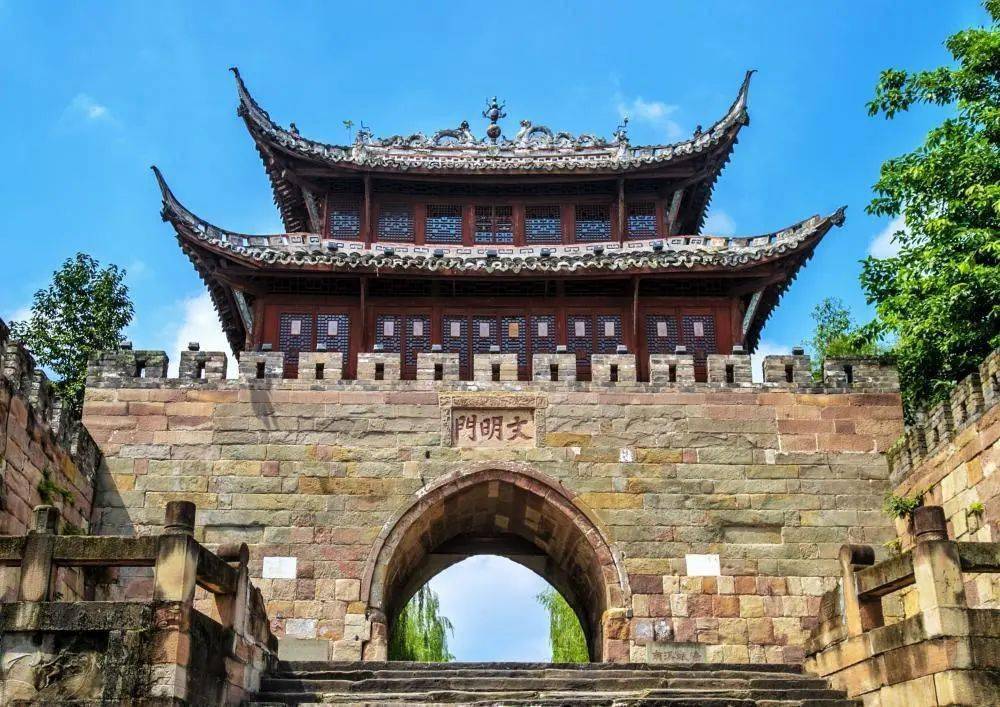 南山木匾_南山寺牌匾_南山木棧道