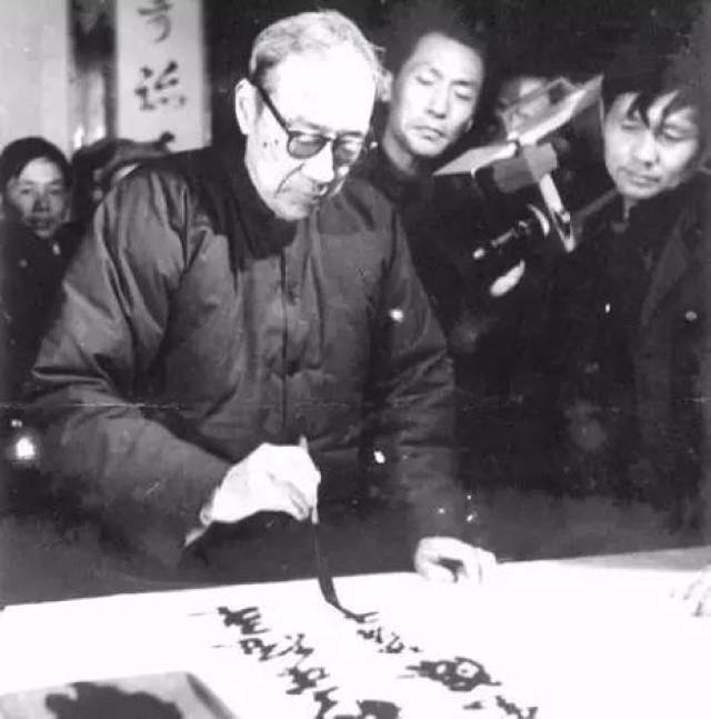 大雄寶匾額_大雄寶殿的匾題什么字_大雄寶殿橫匾