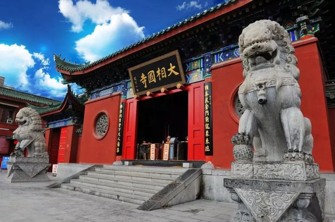 寺廟匾額上題詞_寺廟匾額的懸掛方法有哪些_寺廟匾額