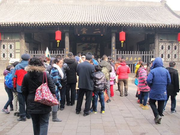 黑色匾額_黑色匾額大紅綢子圖片_黑色牌匾