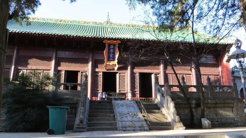 太和殿匾額對聯_太和殿匾額是誰寫的_匾額作假
