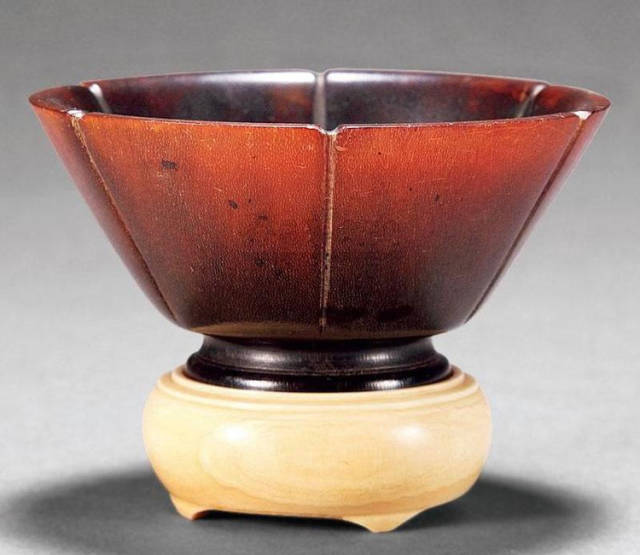淺浮雕作品 清代犀牛角作品欣賞 !