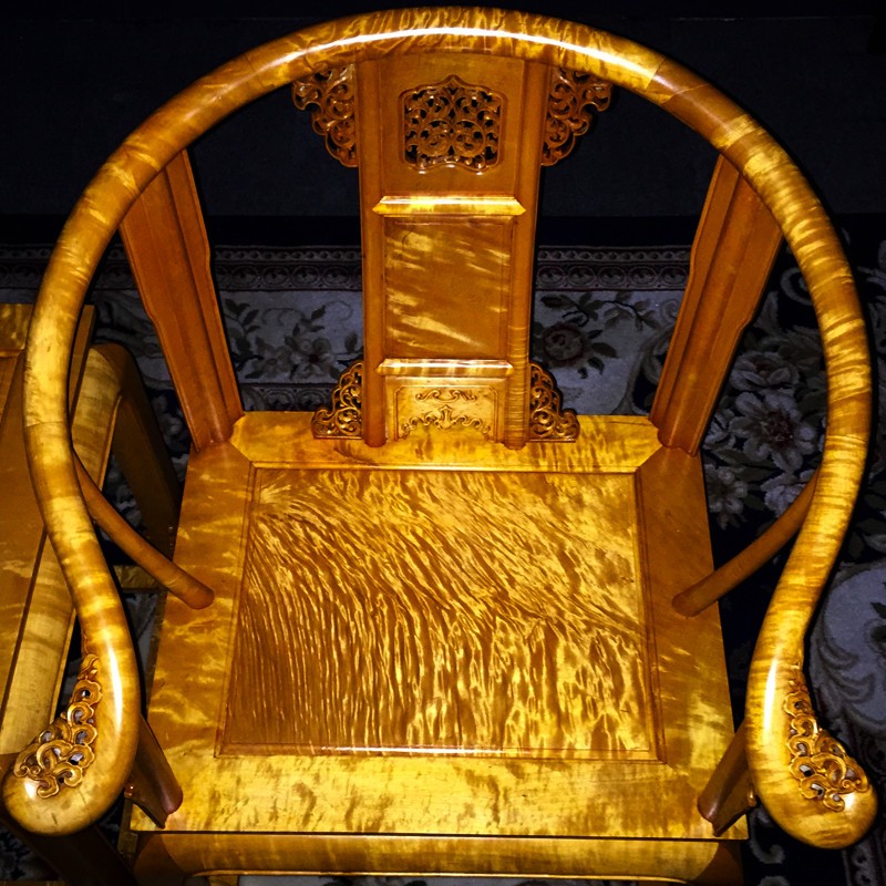 金絲楠木桌子價(jià)位一般是多少_3億元金絲楠木桌子_金絲楠木桌椅