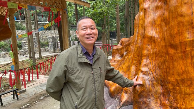 金絲楠木書桌_3億元金絲楠木桌子_金絲楠木桌子
